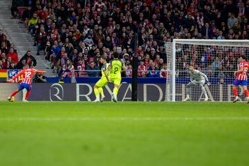 El jugador del Atltico de Madrid, Samu Lino, marca el 1-0 al Mallorca.