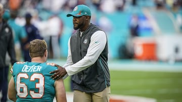 Brian Flores, ex head coach de los Dolphins, entabló un proceso legal contra la NFL por prácticas racistas durante el proceso de contratación en la liga.