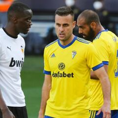 La afición del Valencia ‘se acuerda’ de Cala y este responde: “No dan para más”