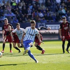 Dos errores impropios de Munir y Juankar descosen al Málaga