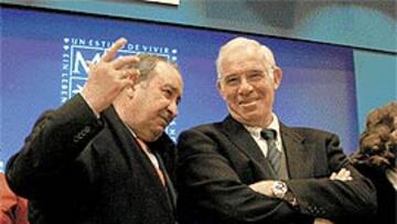 <B>SINTONIZAN.</B> Jesús Gil y Luis seguirán formando la pareja central de un ambicioso equipo en Primera.