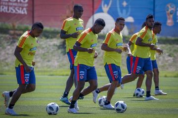 Tras la victoria ante Senegal y la clasificación a octavos de final del Mundial, Colombia vuelve a su campamento y prepara el próximo partido, contra Inglaterra el martes en Moscú.