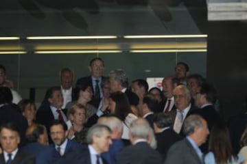 Gran ambiente en el palco del Bernabéu. 