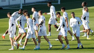 Los jugadores del Real Madrid, durante su último entrenamiento.