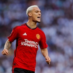 Ten Hag indulta a Antony