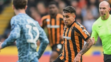 Puerta juega su primer partido como inicialista en el Hull City.