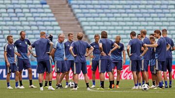 Los jugadores suecos entrenando en Sochi