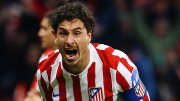 Soccer Football - UEFA Champions League - Atletico Madrid v Inter Milan - Riyadh Air Metropolitano, Madrid, Spain - November 26, 2025 Atletico Madrid's Jose Maria Gimenez celebrates after Julian Alvarez scores their first goal REUTERS/Susana Vera