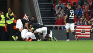 0-1. Halil Altintop celebró el primer tanto con sus compañeros.