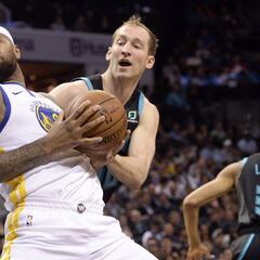 Los Warriors regresan a la victoria con el mejor Cousins