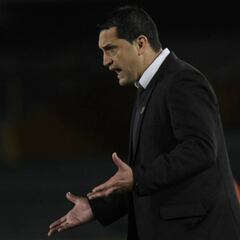 Oficial: Aldo Bobadilla deja de ser técnico del DIM