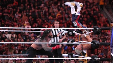Cody Rhodes y Roman Reigns en WrestleMania 39 en el SoFi Stadium.
