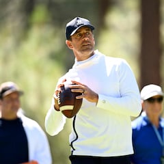 Aaron Rodgers calls out “autograph hound” on the golf course