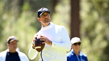 Four-time NFL MVP Aaron Rodgers took time to hit the links before the Steelers training camp opens, and stopped off to sign some autographs but not all.