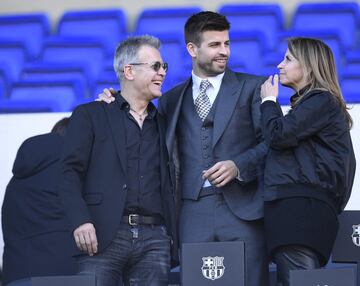 Piqué con sus padres. 