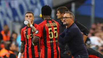 Soccer Football - Ligue 1 - Olympique de Marseille v OGC Nice - Orange Velodrome, Marseille, France - September 14, 2024 OGC Nice's Youssouf Ndayishimiye with coach Franck Haise REUTERS/Manon Cruz