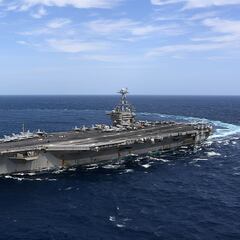 El portaaviones nuclear de EEUU da un giro brusco y cae por la borda el avión estrella de 60 millones de dólares