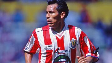 Benjamín Galindo recibió homenaje de Chivas