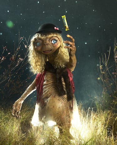 Para la edición de este año, la Reina de Halloween decidió volver a disfrazarse de un personaje icónico del cine: el extraterrestre E.T.