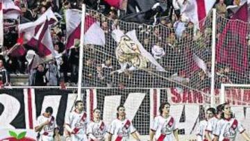 <b>APOYO TOTAL.</b> La afición del Rayo siempre presta su máximo apoyo al equipo vallecano.