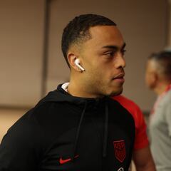 Sergiño Dest, cada vez más cerca de Bundesliga y Champions League