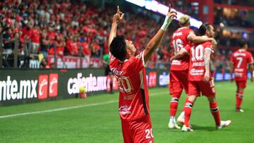 Jesus Gallardo celebrates his goal 2-1 of Toluca during the 17th round match between Toluca and Cruz Azul as part of the Liga BBVA MX, Torneo Clausura 2025 at Nemesio Diez Stadium, on April 19, 2025 in Toluca, Estadio de Mexico, Mexico.