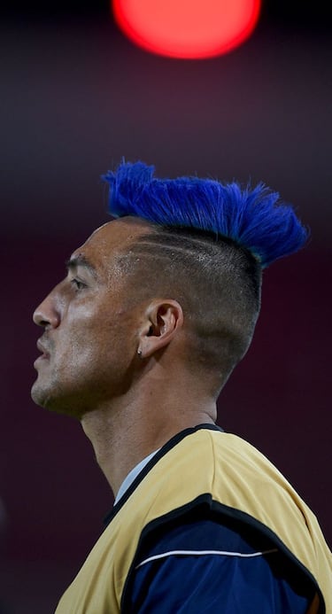 ¿En honor a la U? El exótico corte de pelo de un ex azul