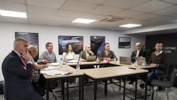 22-02-24. GIJÓN. IMAGEN DE LA REUNIÓN MANTENIDA EN EL MOLINÓN PARA INTENTAR DESBLOQUEAR LA CANDIDATURA DEL ESTADIO GIJONÉS PARA SER SEDE DEL MUNDIAL 2030.