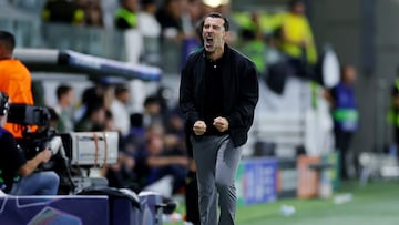 LIMASSOL (Cyprus), 05/11/2025.- Pafos head coach Juan Carlos Carcedo celebrates after the UEFA Champions League league phase match beween Pafos and Villarreal CF, in Limassol, Cyprus, 05 November 2025. Pafos won 1-0. (Liga de Campeones, Chipre) EFE/EPA/SAKIS SAVVIDES