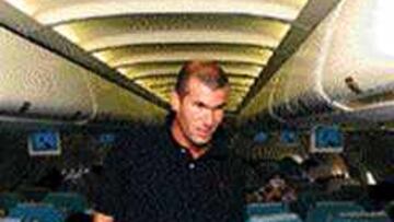 Zidane llega hoy a Francia.