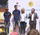 Busquets inaugura un campo de fútbol en su localidad natal