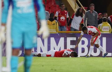 Independiente Santa Fe vence a Rampla Juniors en la segunda ronda de la Copa Sudamericana en partido jugado en El Campín. Henao marcó los goles del triunfo