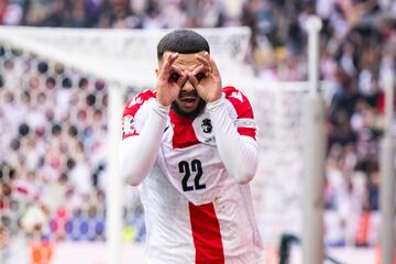 Celebración de Georges Mikautadze, delantero de la selección de Georgia.