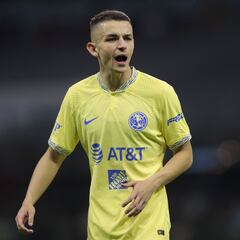 Álvaro Fidalgo, el diamante que supera a Henry Martin en América