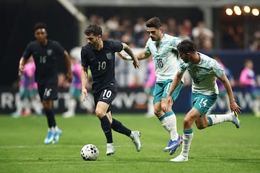 Two English clubs eye potential Pulisic departure