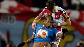 Belgrade (Serbia Serbia), 17/03/2022.- Rangers' Alfredo Morelos (L) in action against Red Star's Strahinja Erakovic (R) during the UEFA Europa League round of 16, second leg soccer match between Red Star Belgrade and Glasgow Rangers in Belgrade, Serbia, 17 March 2022. (Belgrado) EFE/EPA/ANDREJ CUKIC
