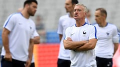Lloris and Deschamps play down favourites tag