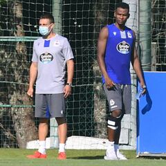 Uche Agbo negocia en Bélgica su continuidad en el Deportivo