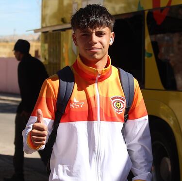 “Todos los días lucho por mis papás... Me siento identificado con la historia de Alexis Sánchez”