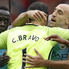 El invicto que extendió Claudio Bravo tras su debut en el City