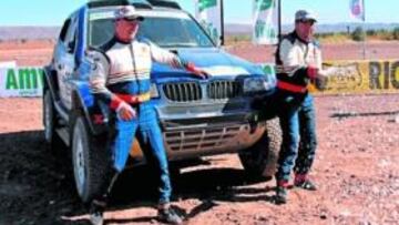 <b>VENCEDOR. </b>Peterhansel, derecha, ganador en Marruecos.