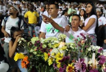 El acto central tuvo lugar en el Atanasio Girardot de Medellín pero hubo otras manifestaciones de apoyo en otros lugares del país.