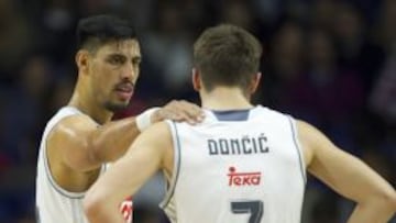 Gustavo Ayón y Luka Doncic.