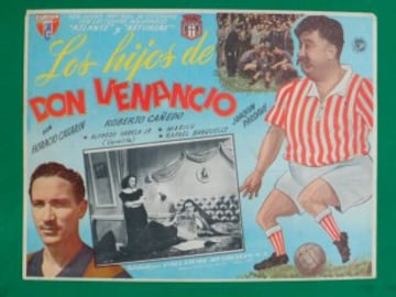 Casarín protagonizó en 1944, la película "Los hijos de Don Venancio", al lado de Joaquín Pardavé, en donde daba vida a un joven que provenía de una familia de dinero española, cuyo único deseo era convertirse en futbolista, a pesar de la oposición de su padre.