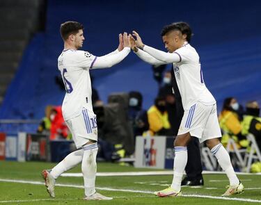 Mayoral retrata a Jovic y Mariano