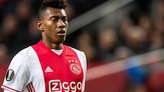 El delantero colombiano Mateo Casierra en un juego del Ajax por Europa League