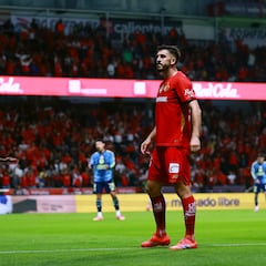 Paulinho makes history with Liga MX three-peat