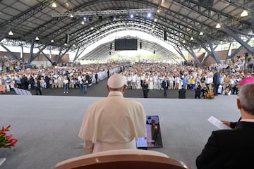 El Papa Francisco recorrió Bogotá, Villavicencio, Medellín y Cartagena con su mensaje de paz y reconciliación. Una visita emotiva para practicantes y no creyentes.