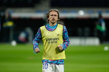 Luka Modric of Real Madrid warms up during the Spanish League, La Liga Santander, football match played between Real Madrid and Valencia CF at Santiago Bernabeu stadium on January 08, 2022, in Madrid, Spain.