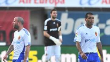 <b>DESOLACIÓN EN LA ISLA MALDITA. </b>Apoño, Roberto, Da Silva y Lafita, hundidos tras la derrota frente al Mallorca. Las posibilidades de salvación son ahora mínimas.